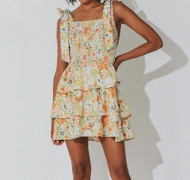 Daily Deals Tamara Mini Dress In Retro Floral
